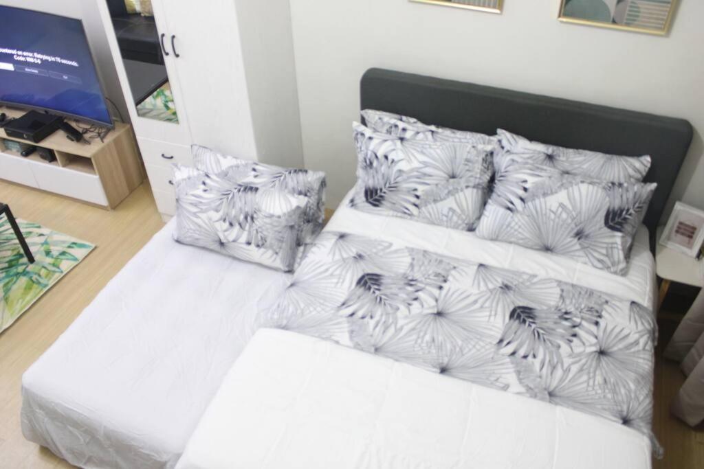 מנילה Huge A2J Executive Luxury 1Br Suite Near Abs Cbn, Gma מראה חיצוני תמונה